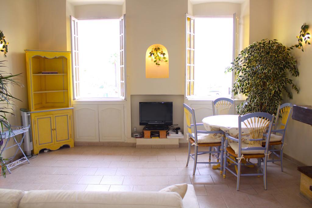 Very Charming Studio Apartment On Port In Cannes A Short Walk To Palais With Aircon And Internet 411 Exteriér fotografie