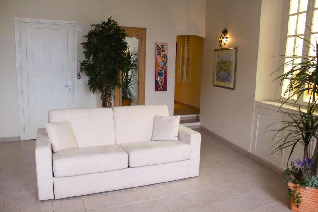 Very Charming Studio Apartment On Port In Cannes A Short Walk To Palais With Aircon And Internet 411 Exteriér fotografie